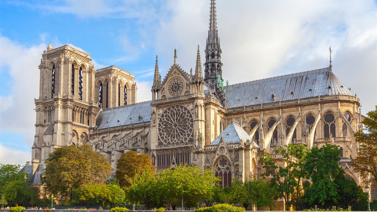 La catedral de Notre Dame de París en 11 fechas clave