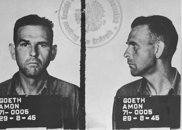 Fotografía de prisionero de Amon Göth tomada en 1945.