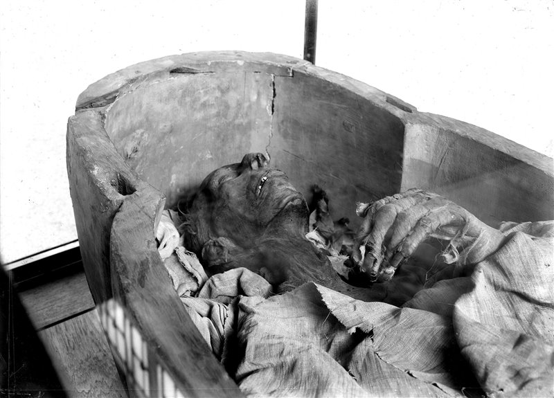 La momia de Ramsés II fue trasladada a París ante su preocupante estado de deterioro para someterla a una profunda restauración.