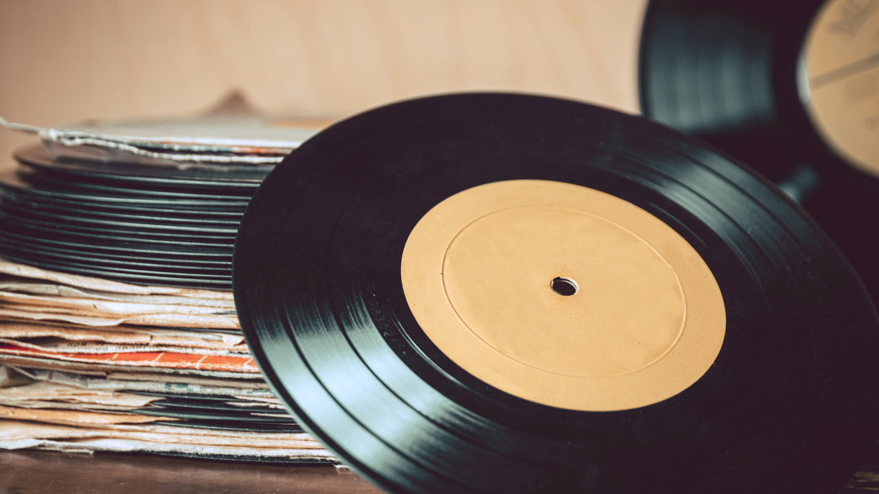 Detrás de la música: la magia de un disco de vinilo