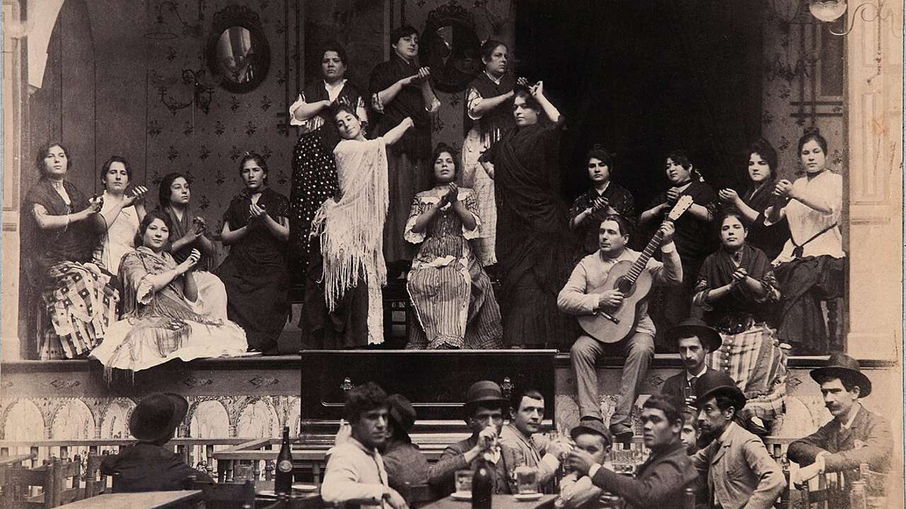 De bata a traje de bailaora: la historia detrás del famoso vestido de flamenca