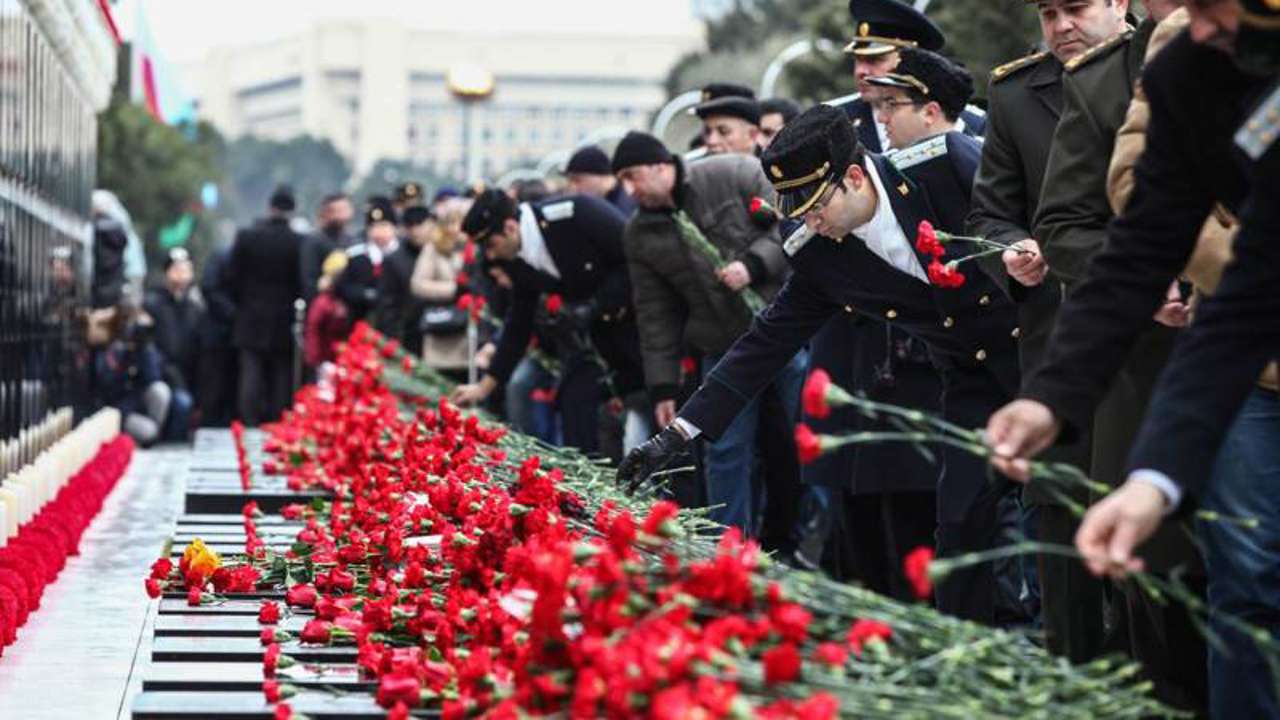 Las flores como símbolo político, más allá de la Revolución de los Claveles en Portugal