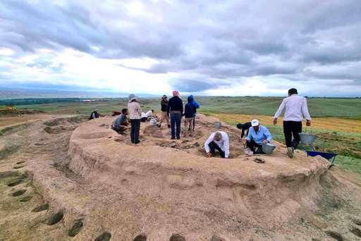 Mesa Ritual Descubren en Azerbaiyán una mesa ceremonial de hace 3.500 años con la ...