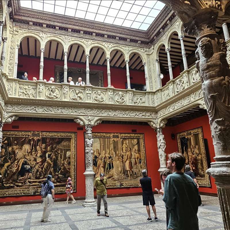 Unas obras en Zaragoza sacan a la luz varios artefactos de dos mil años ...