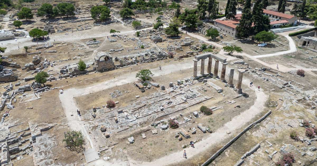 Encuentran unas oscuras inscripciones en una prisión romana en Corinto 