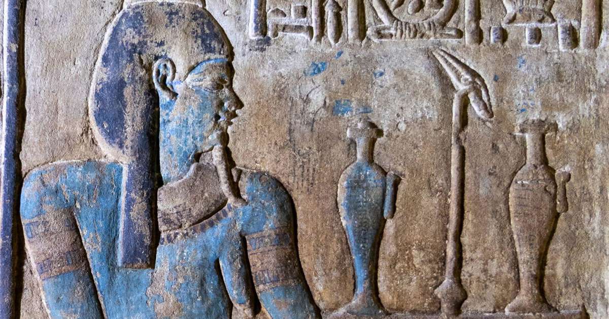 La restauración del templo de Edfú desvela sus colores originales