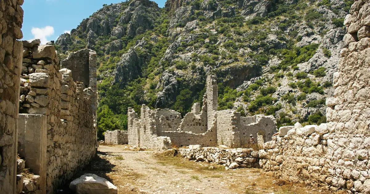 Arqueólogos descubren una iglesia del siglo V con un escalofriante mensaje dirigido a los primeros cristianos: “Estos hallazgos confirman a Olimpo como una de las ciudades antiguas más ricas de la región
