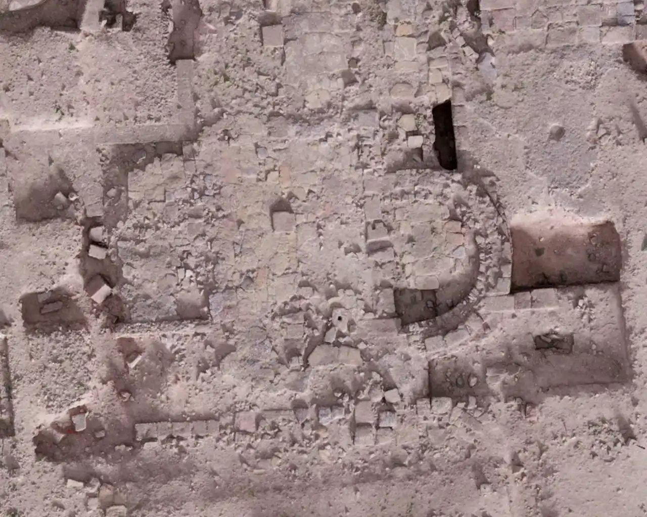 Descubren que una iglesia cristiana del siglo IV en Cástulo podría ser una sinagoga