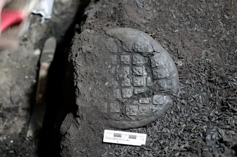 Los arqueólogos han identificado impresiones de la Cruz de Malta en las otras cuatro hogazas descubiertas en Irenópolis.