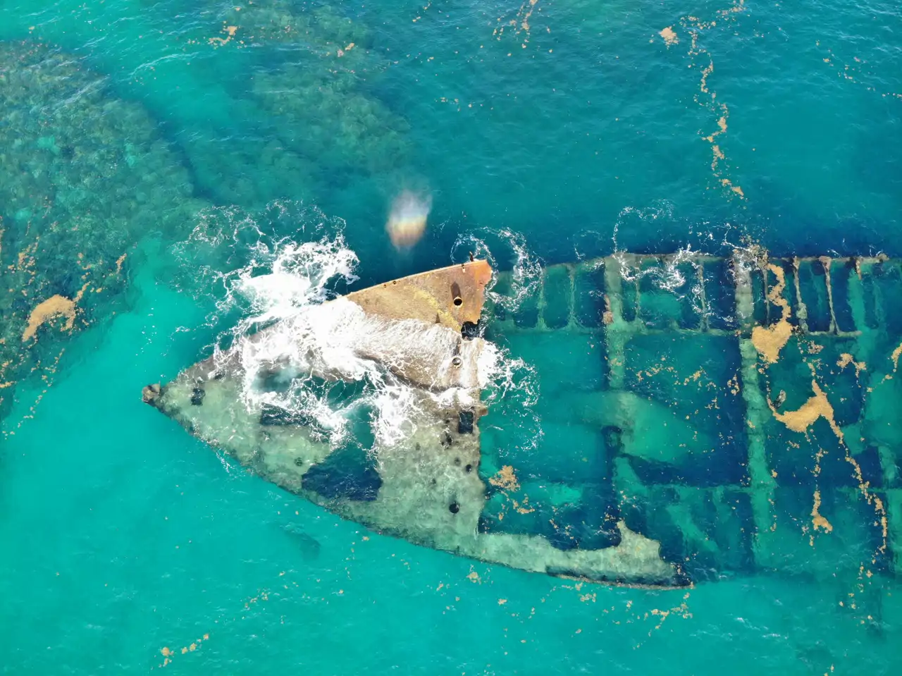 El tifón Kalmaegi arrasa una playa de Vietnam y saca a la luz un naufragio perdido desde el siglo XVI