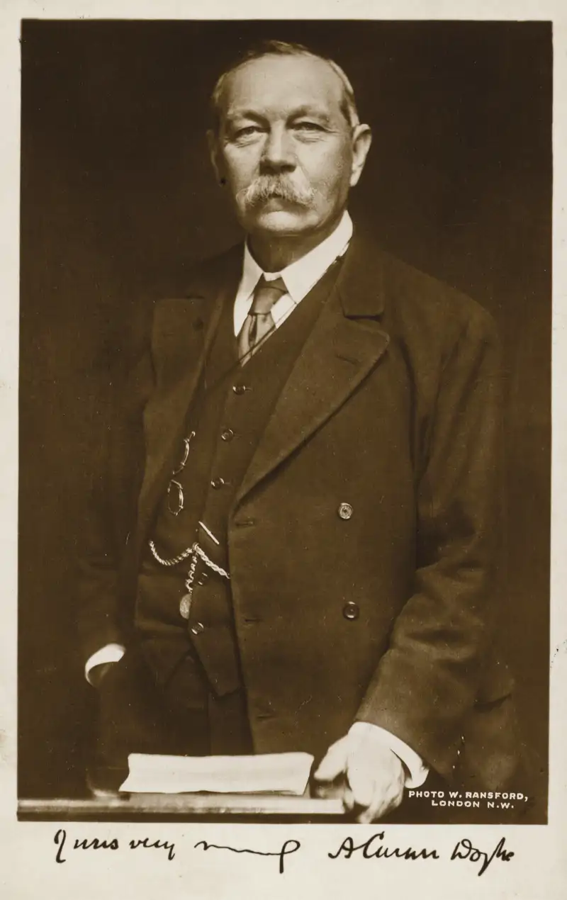 Arthur Conan Doyle en una fotograf&#237;a realizada hacia 1920.
