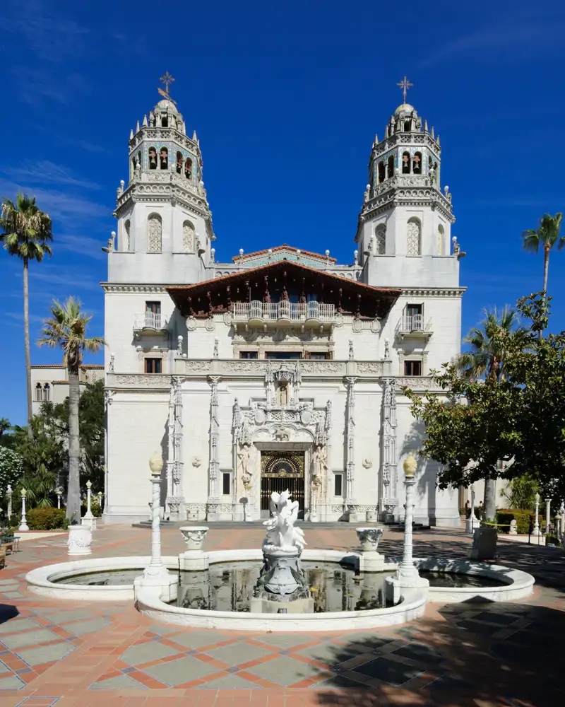 Hearst Castle en San Simeon, California King of Hearts